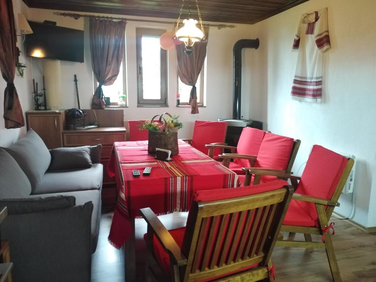 Къща За Гости Уют С. Жеравна Zheravna Exterior foto